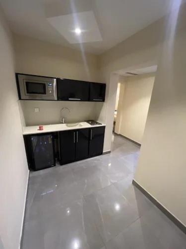 Y Platinum Hotel Medina Bagian luar foto